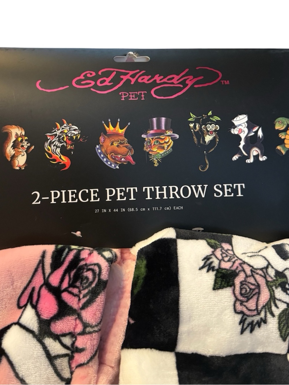 Ed Hardy Pet 2-Piece Pink & Black Skull Rose Pet Throw Set - Picture 2 of 4